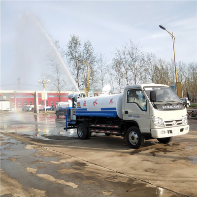 多功能五方灑水車 綠化、養護與除塵的得力助手
